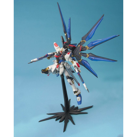 MG 1/100 STRIKE FREEDOM GUNDAM Gundam Model Kit Bandai   