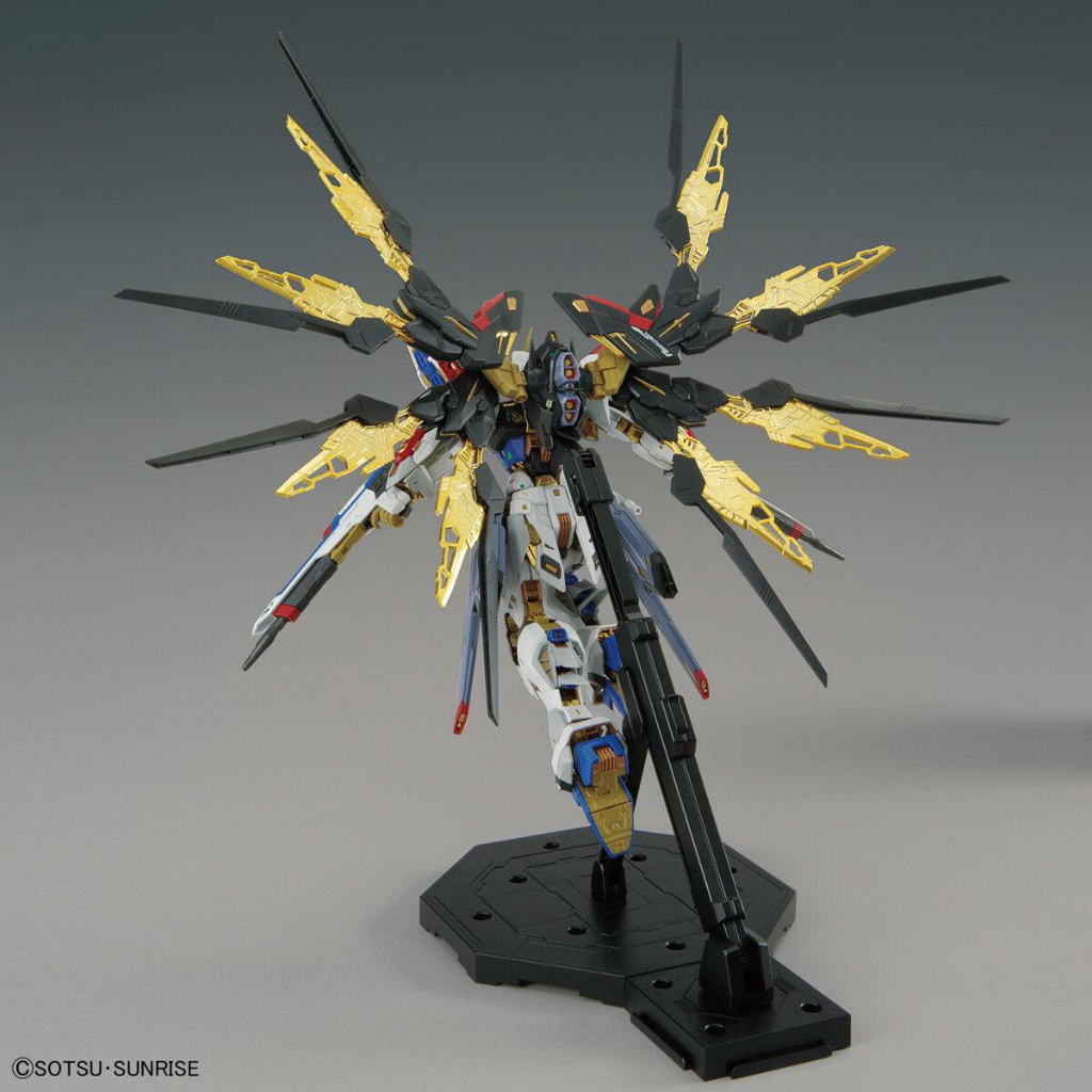 MGEX 1/100 STRIKE FREEDOM GUNDAM Gundam Model Kit Bandai   