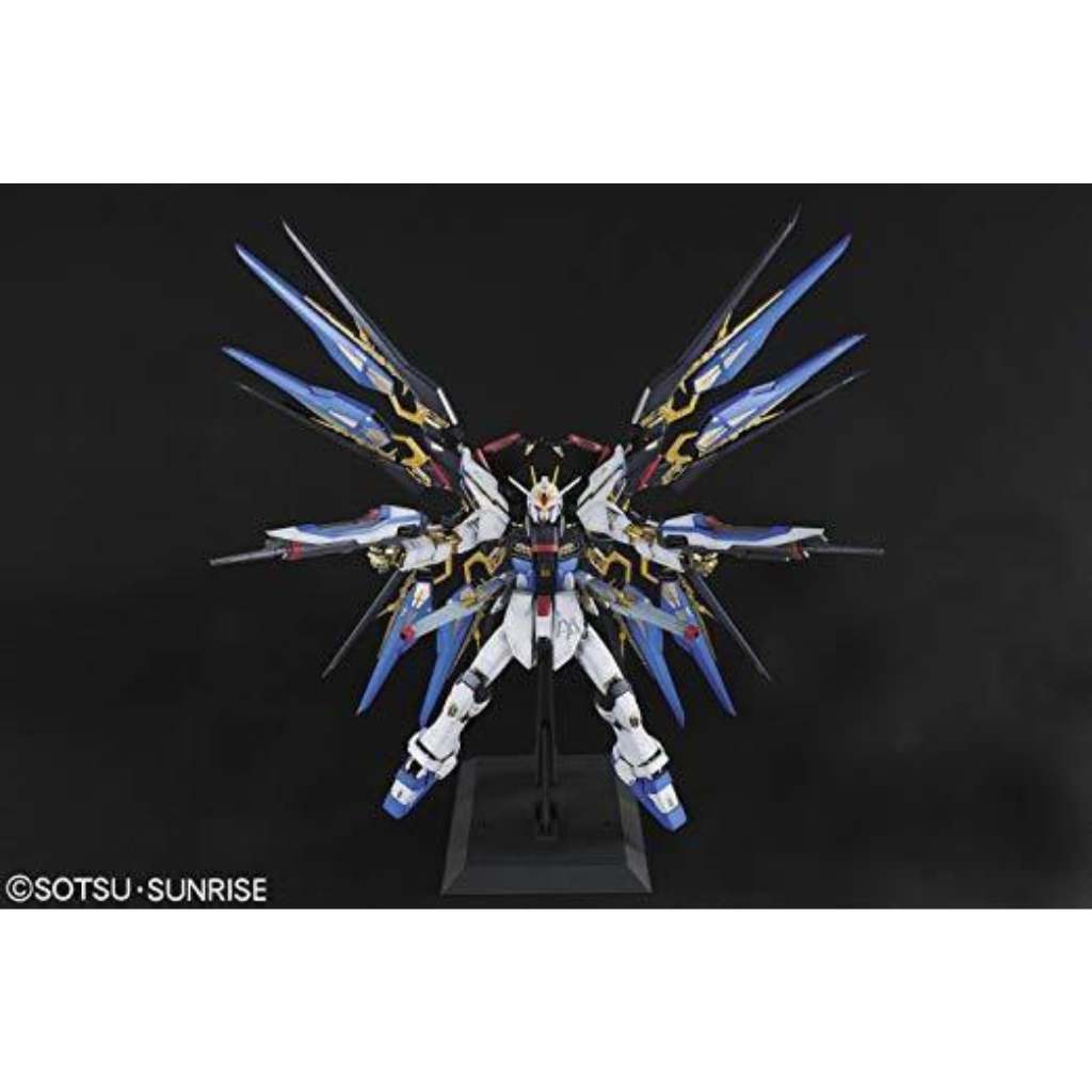 PG 1/60 STRIKE FREEDOM GUNDAM Gundam Model Kit Bandai   